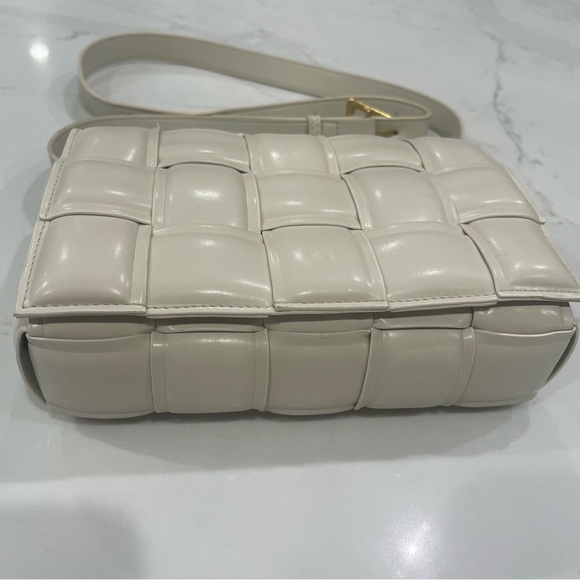 Amazon braided/woven cream crossbody purse - Picture 2 of 14